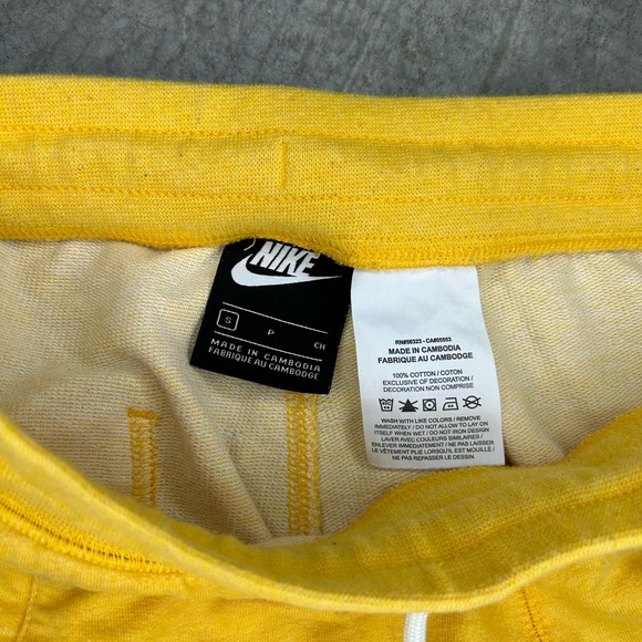 Mens Nike casual shorts - Picture 4 of 8
